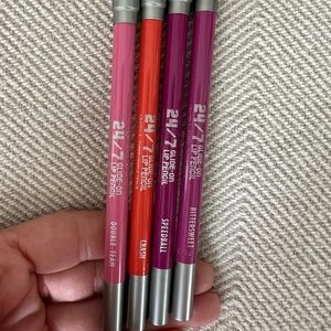Urban Decay 24/7 glide on Lip Liner Pencils